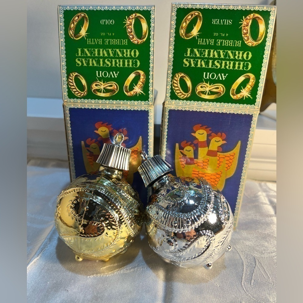 Vintage Avon Christmas have a lot of ornament bubble bath bottles